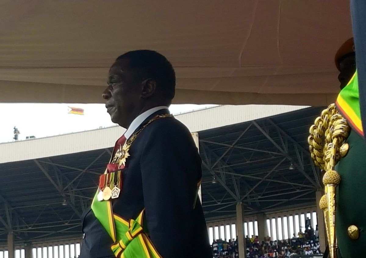 Emmerson Mnangagwa jura como nuevo presidente de Zimbabue