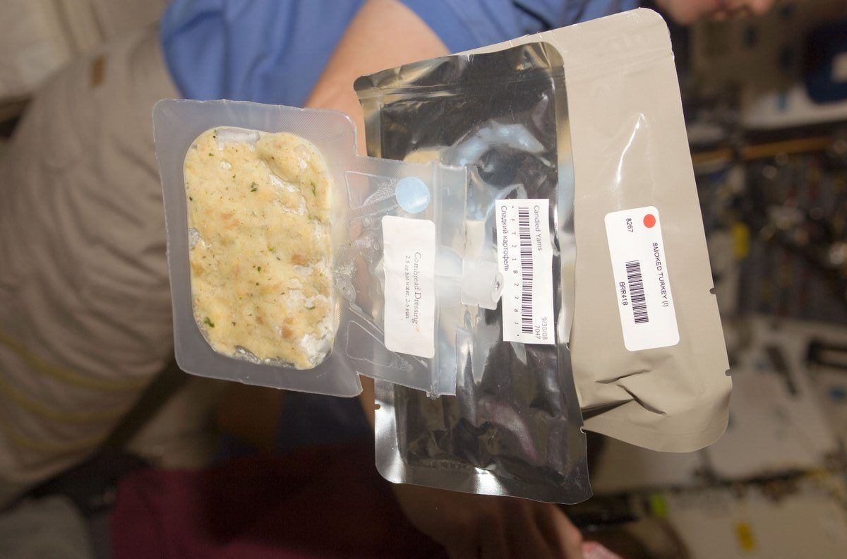 #Video Así preparan la cena del Día de Acción de Gracias en el espacio