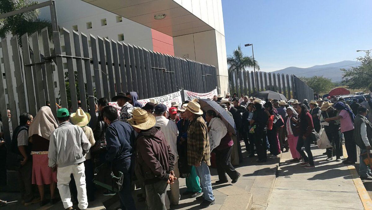 Manifestante en Oaxaca se lesionó por caída y no fue atropellado
