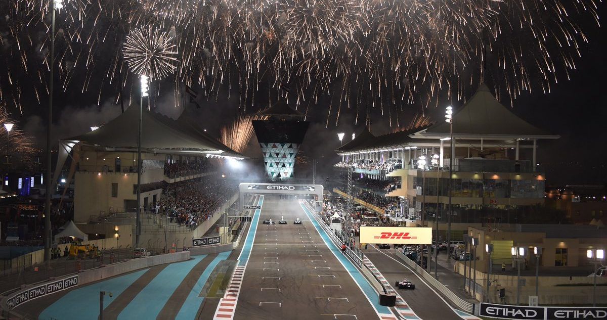 Gran Premio de Abu Dabi, un espectáculo de luz natural y artificial
