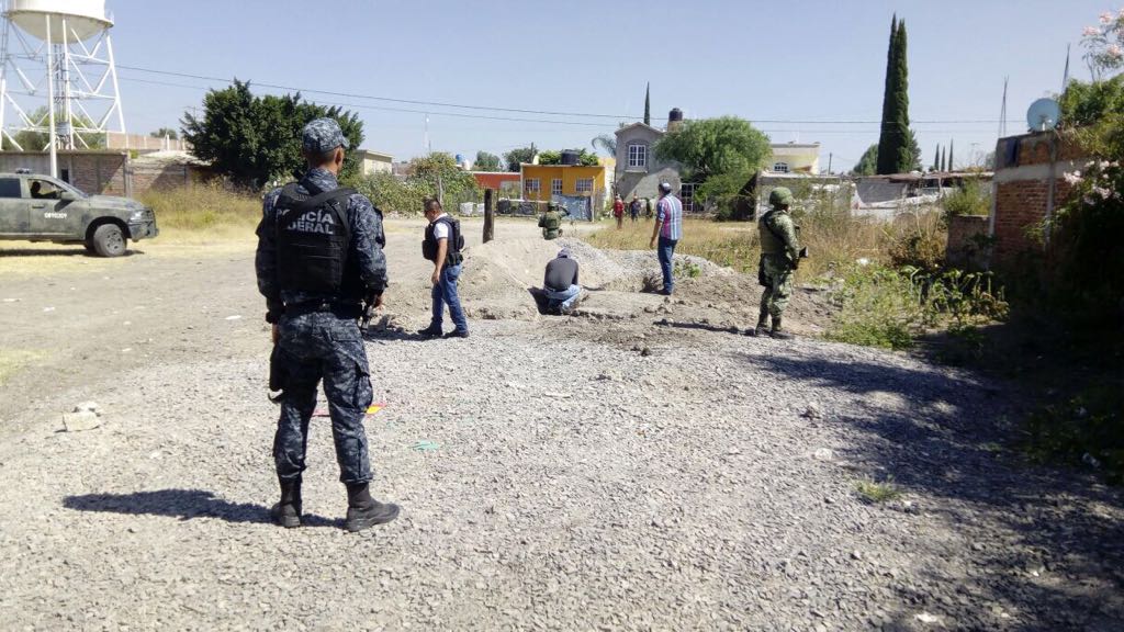 Aseguran cisterna con combustible robado en Guanajuato