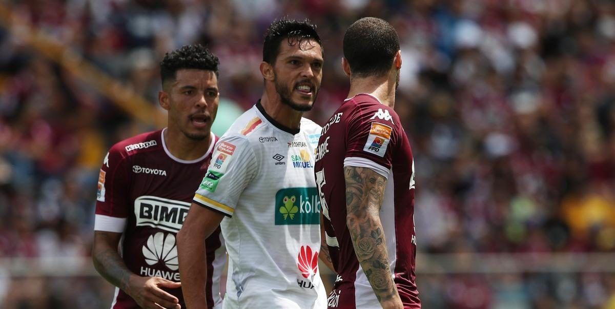 Sancionan a Luis Ángel Landín por agredir a rival