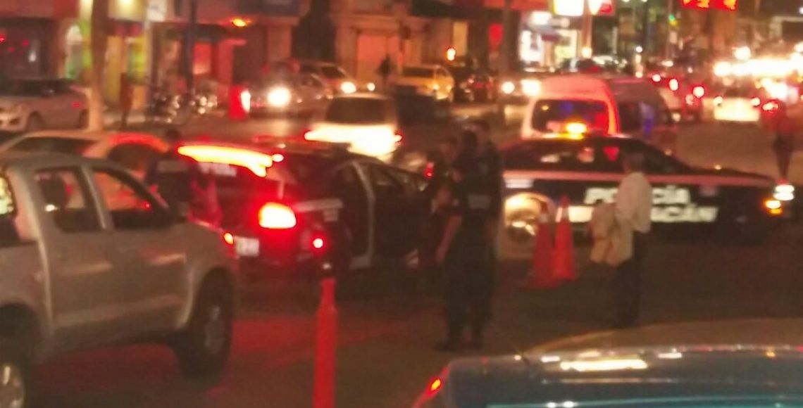 Detienen a mujer con 13 mil pesos en ropa presuntamente robada