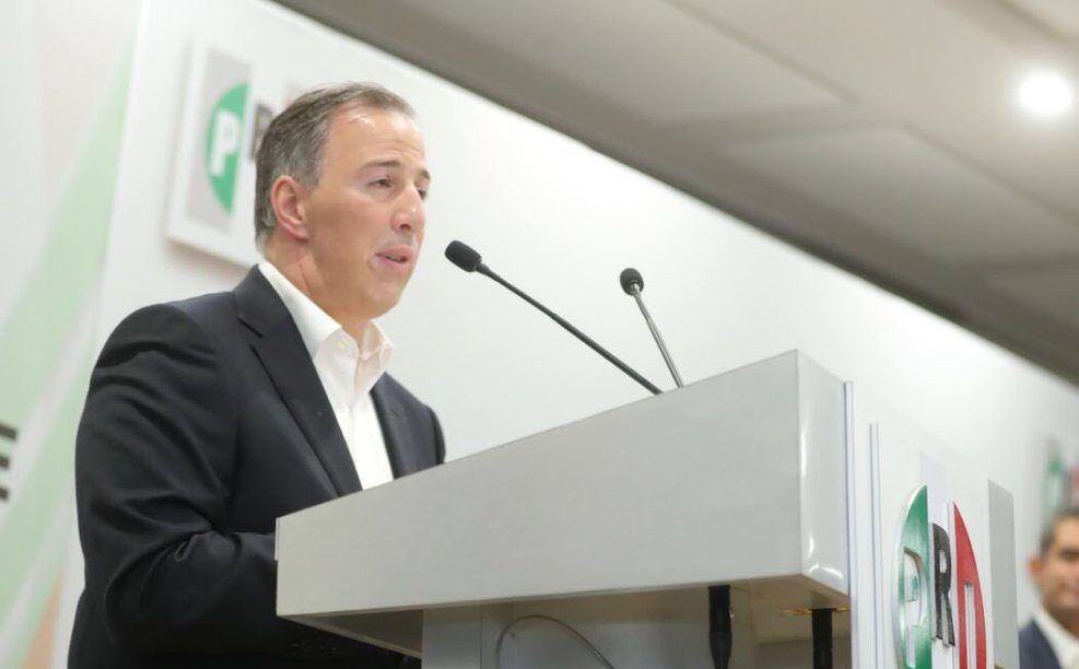 Meade rechaza descentralización de secretarías