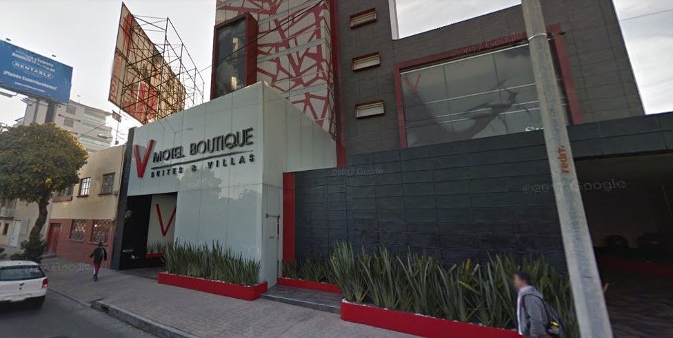 Hallan a hombre muerto en motel sobre Viaducto