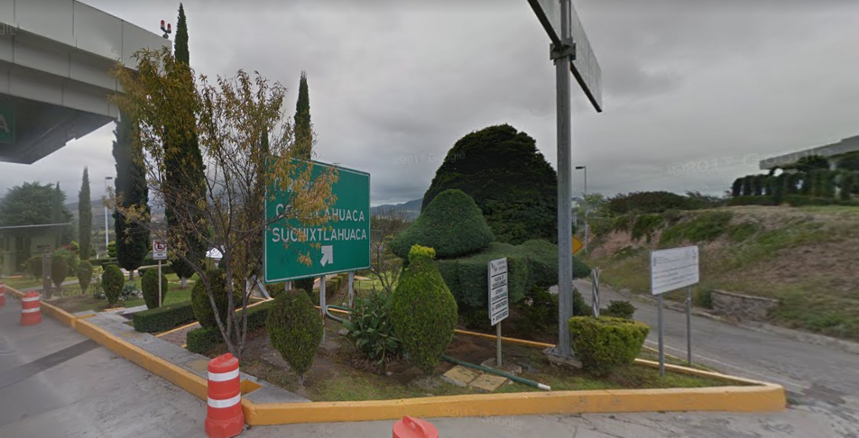 Normalistas toman caseta de cobro en Oaxaca