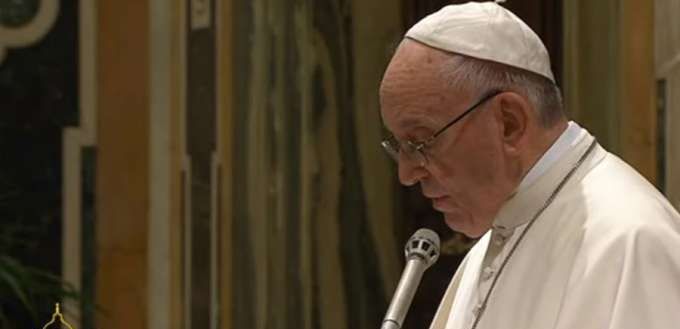 El papa arremete contra empresarios que dejan a hombres sin trabajo