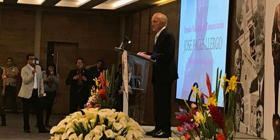 Rogerio Azcárraga recibe Premio Nacional de Comunicación José Pagés Llergo