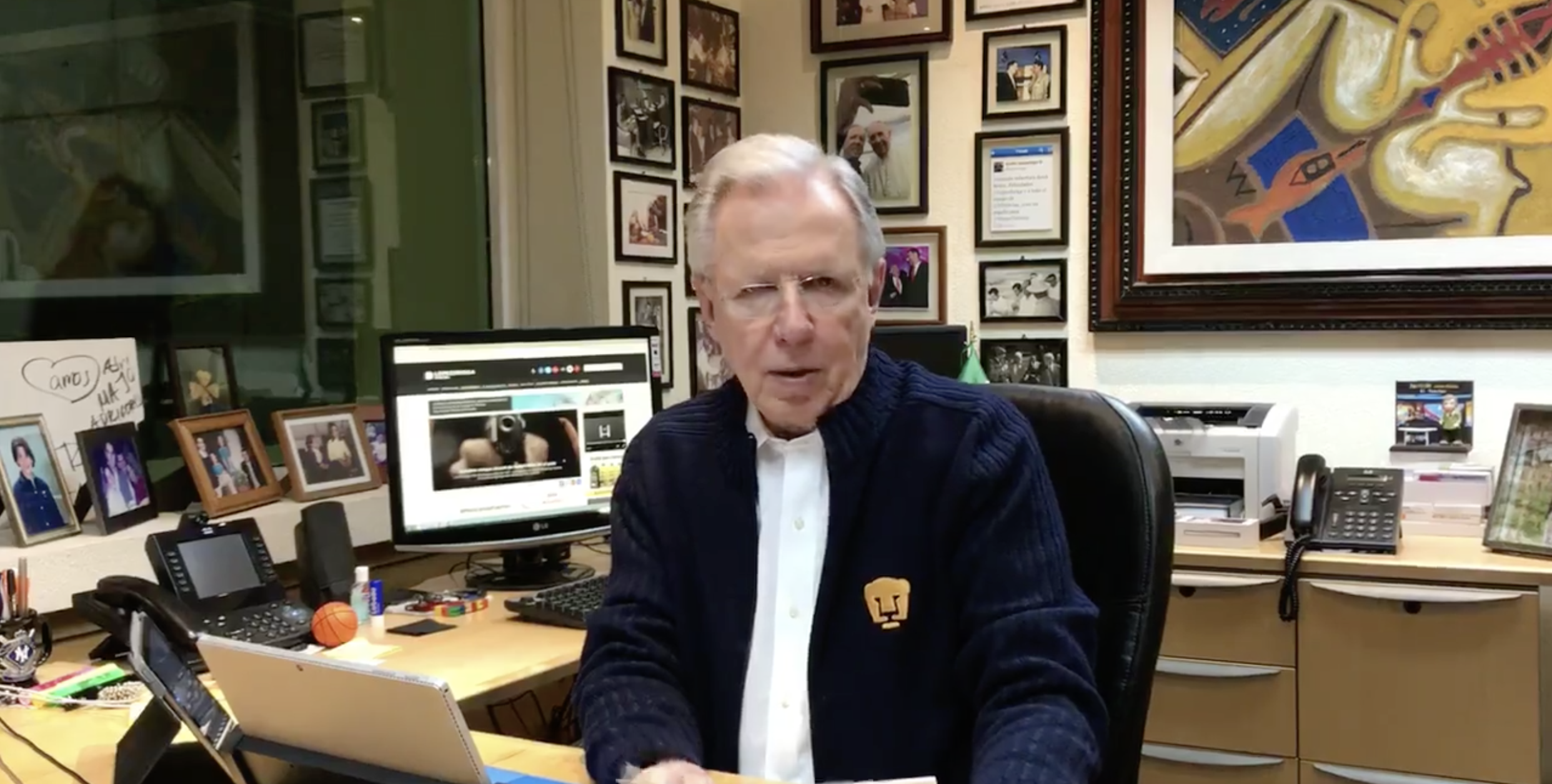 Insisto, el dedo es de todos Insisto, el dedo es de todos