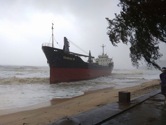 Tifón deja al menos 15 muertos en Vietnam tras tocar tierra - Tifón-Vietnam-6