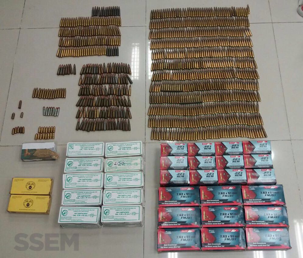 Detienen a dos por portación de armas y droga en Tlalnepantla - Tlalnepantla-Operativo-armas-de-fuego-drogas-4