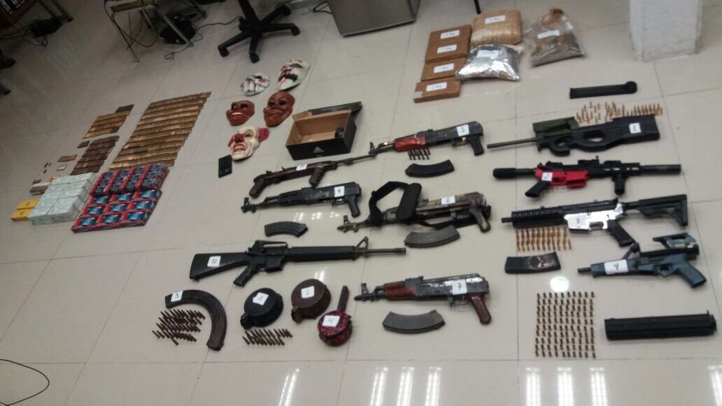 Detienen a dos por portación de armas y droga en Tlalnepantla - Tlalnepantla-Operativo-armas-de-fuego-drogas-6