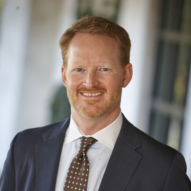 Chuck Norris demanda a fabricante de dispositivos médicos - Todd-Walburg-e1509587956717