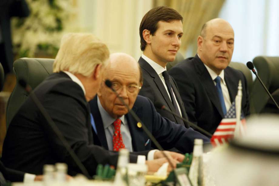 Ross y Kushner mantienen lazos económicos con Rusia: Paradise Papers