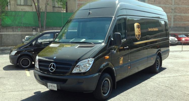 Roban 313 iPhone X a UPS - UPS-MBenz