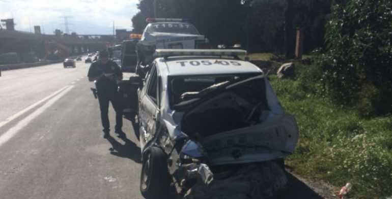 Camión de volteo causa accidente en la México-Toluca - VOLCADURA-MEX-TOLUCA