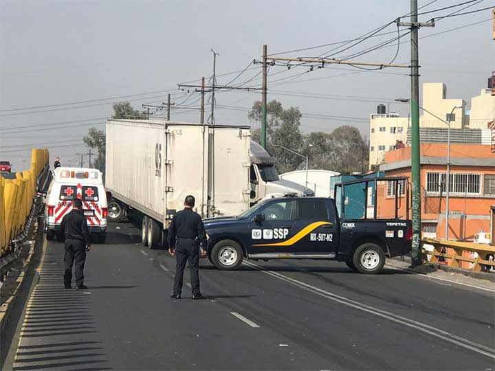 Accidente deja un muerto en Eje 3 Norte Accidente deja un muerto en Eje 3 Norte