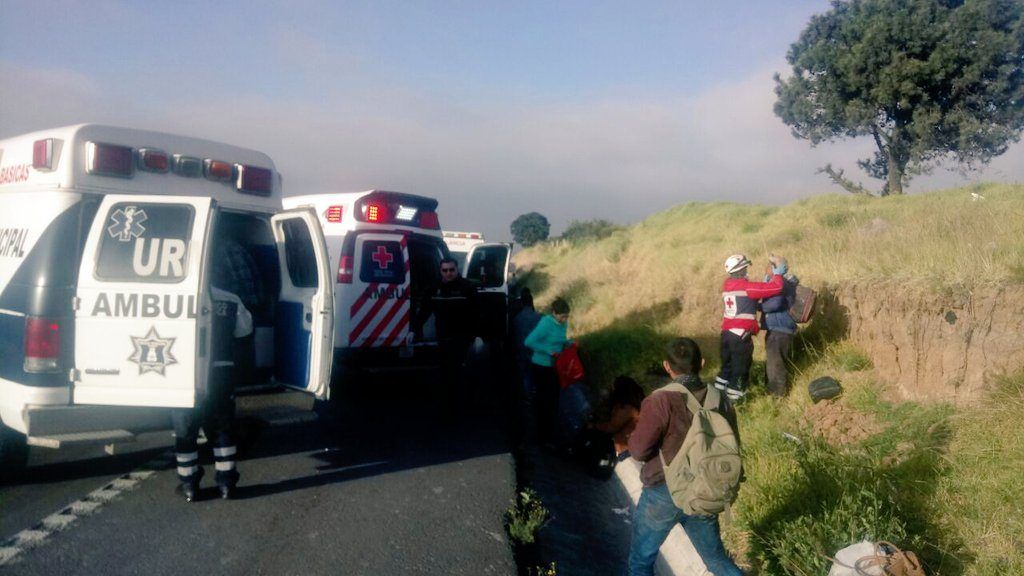 Autobús sin frenos deja 20 lesionados en la Autopista México-Puebla - autobus-mexico-puebla1-1-1024x576