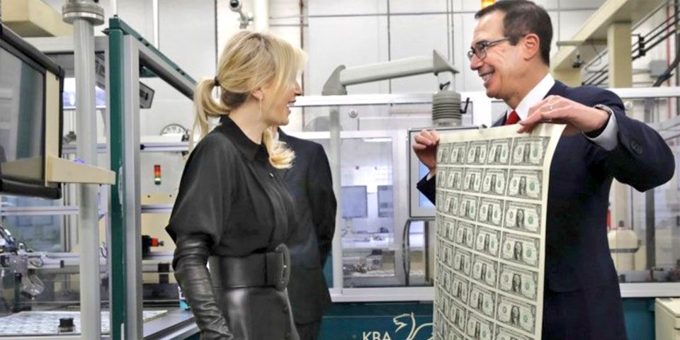 Firma de latina aparecerá en nuevos billetes de un dólar