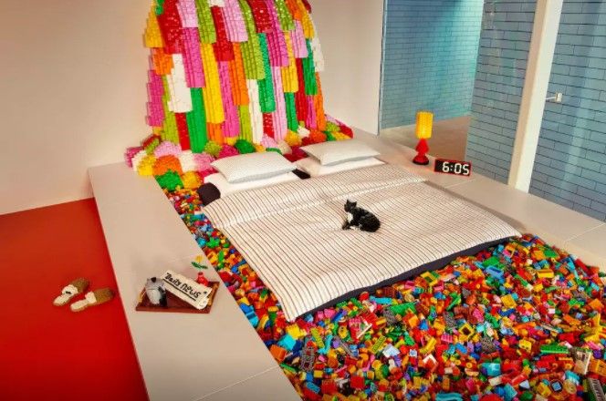 Airbnb lanza concurso para ganar una noche de hospedaje en Casa Lego - cama-lego
