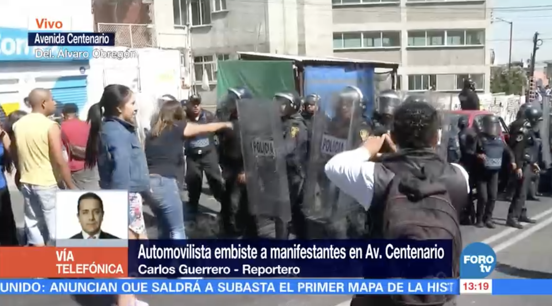 Conductor embiste manifestación y provoca enfrentamiento entre granaderos y vecinos - camioneta-12