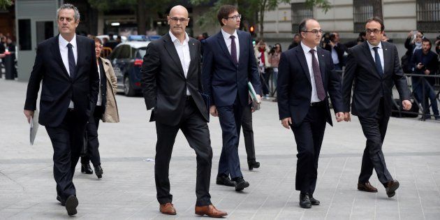 Mandan a la cárcel a nueve integrantes del gobierno catalán cesado