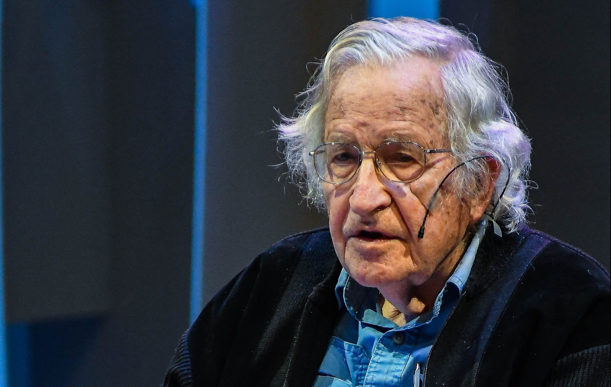 Chomsky compara a Trump con Hitler