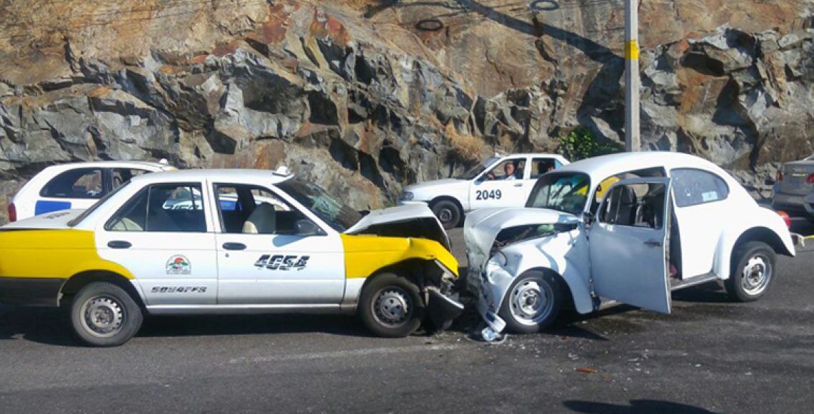Choque en Acapulco deja un muerto y seis heridos
