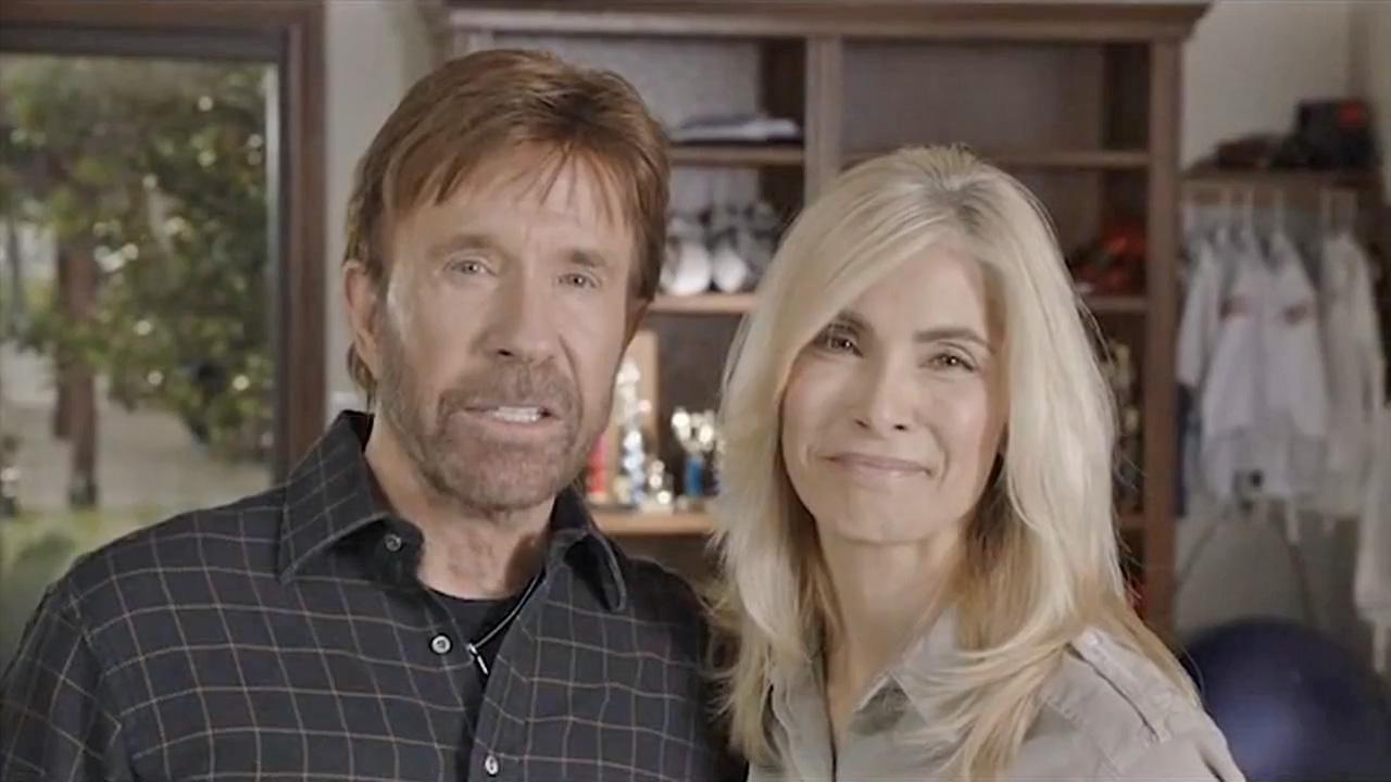 Chuck Norris anuncia su retiro para cuidar a su esposa