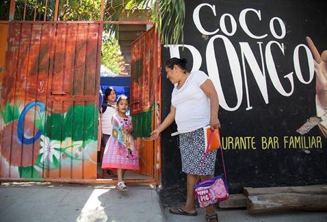 Convierten bar en escuela en Juchitán - coco-bongo