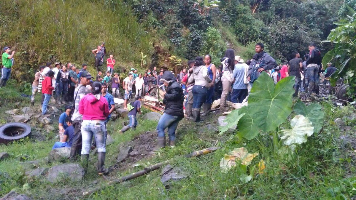 Mueren 14 en accidente vehicular en Colombia Mueren 14 en accidente vehicular en Colombia