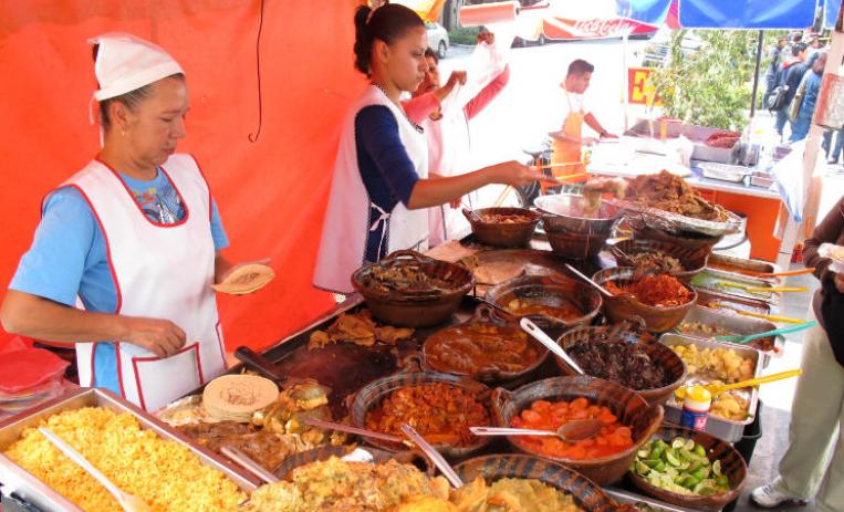 Consumo de alimentos en la calle provoca aumento de peso - comida-callejera