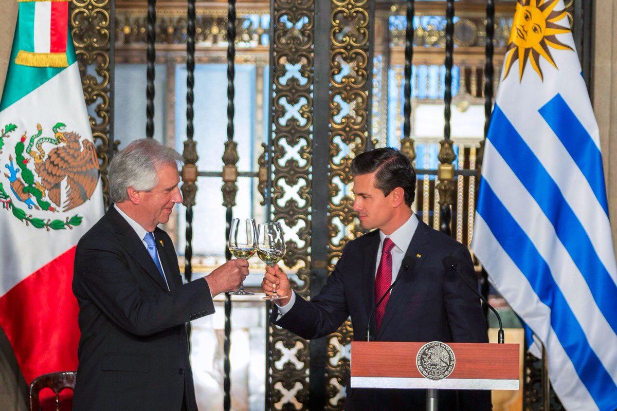 México y Uruguay firman acuerdos de colaboración en Palacio Nacional