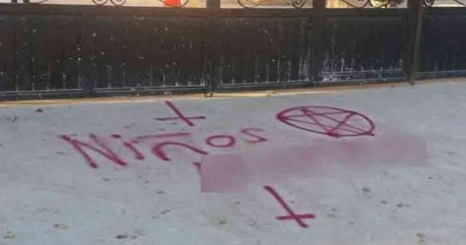 Realizan pintas satánicas en primaria de Chihuahua