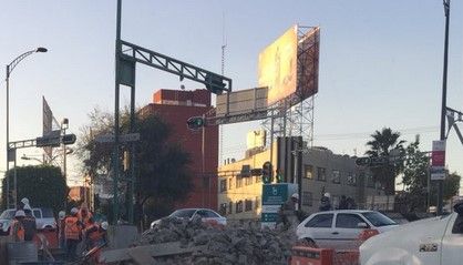 Retiran espectaculares en la Ciudad de México