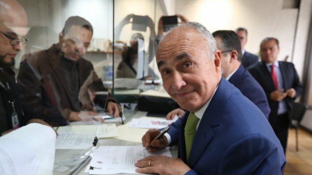 Ordena TEPJF al INE resolver queja de Ferriz de Con