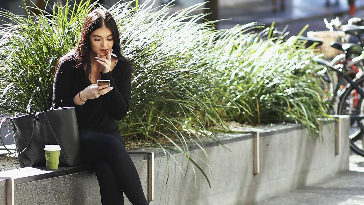 Más vacaciones para los no fumadores en esta empresa - fumadora