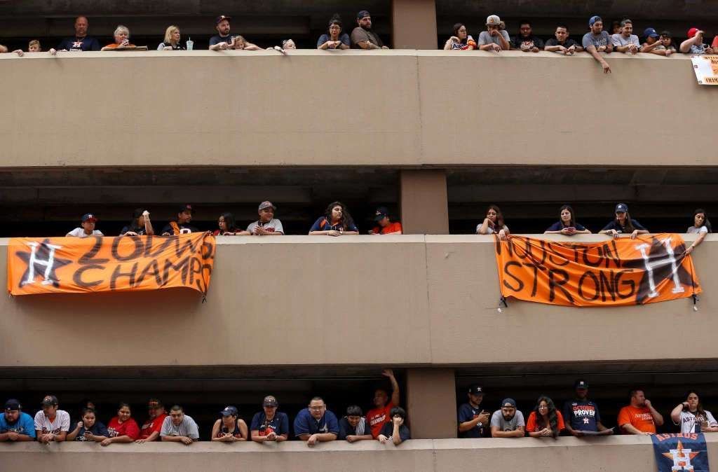 Miles festejan en Houston título de Serie Mundial de Astros - houston-astros-celebracion2-1024x674