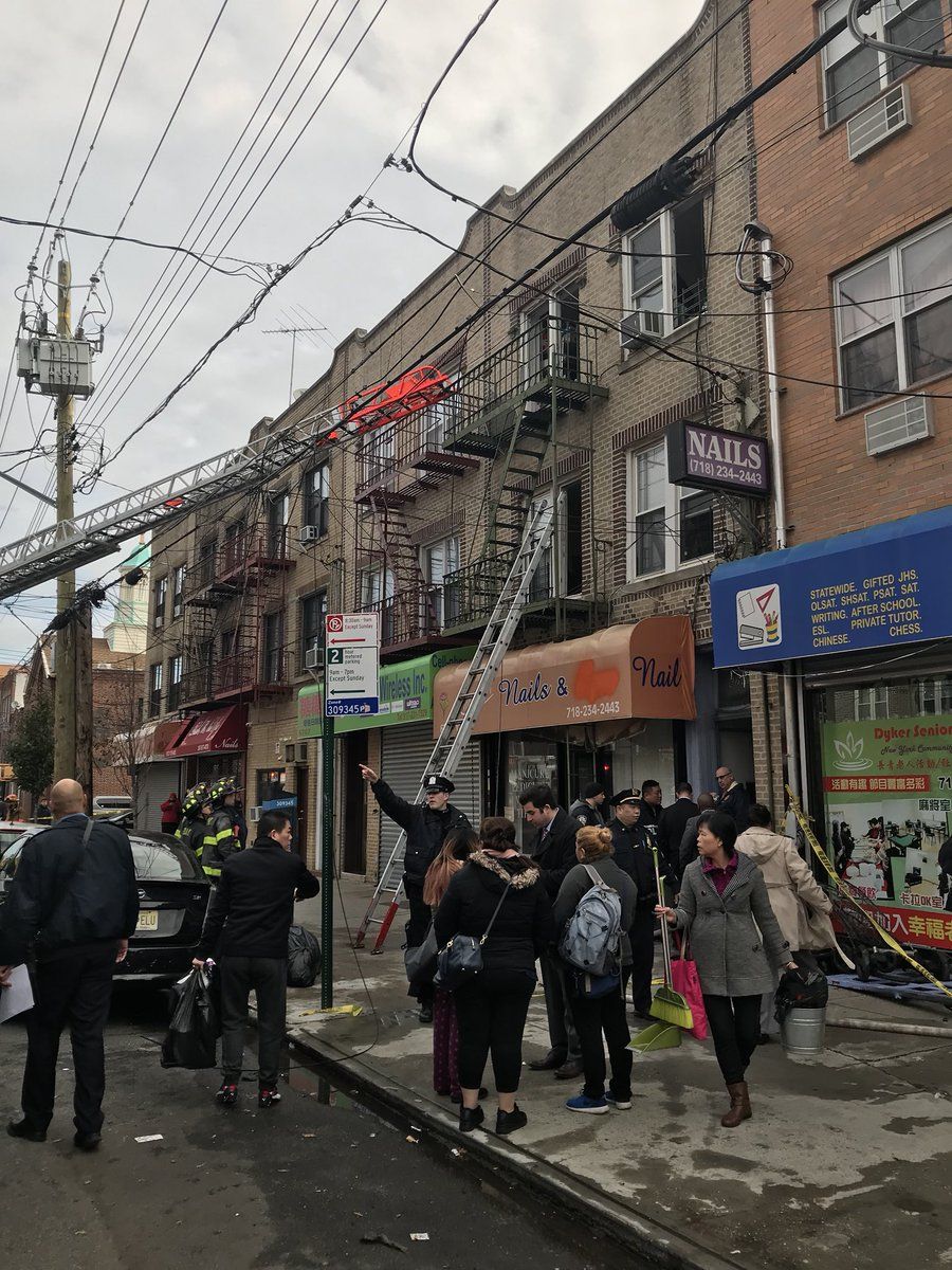 Incendio en edificio de Nueva York deja dos muertos y 10 heridos - incendio-ny