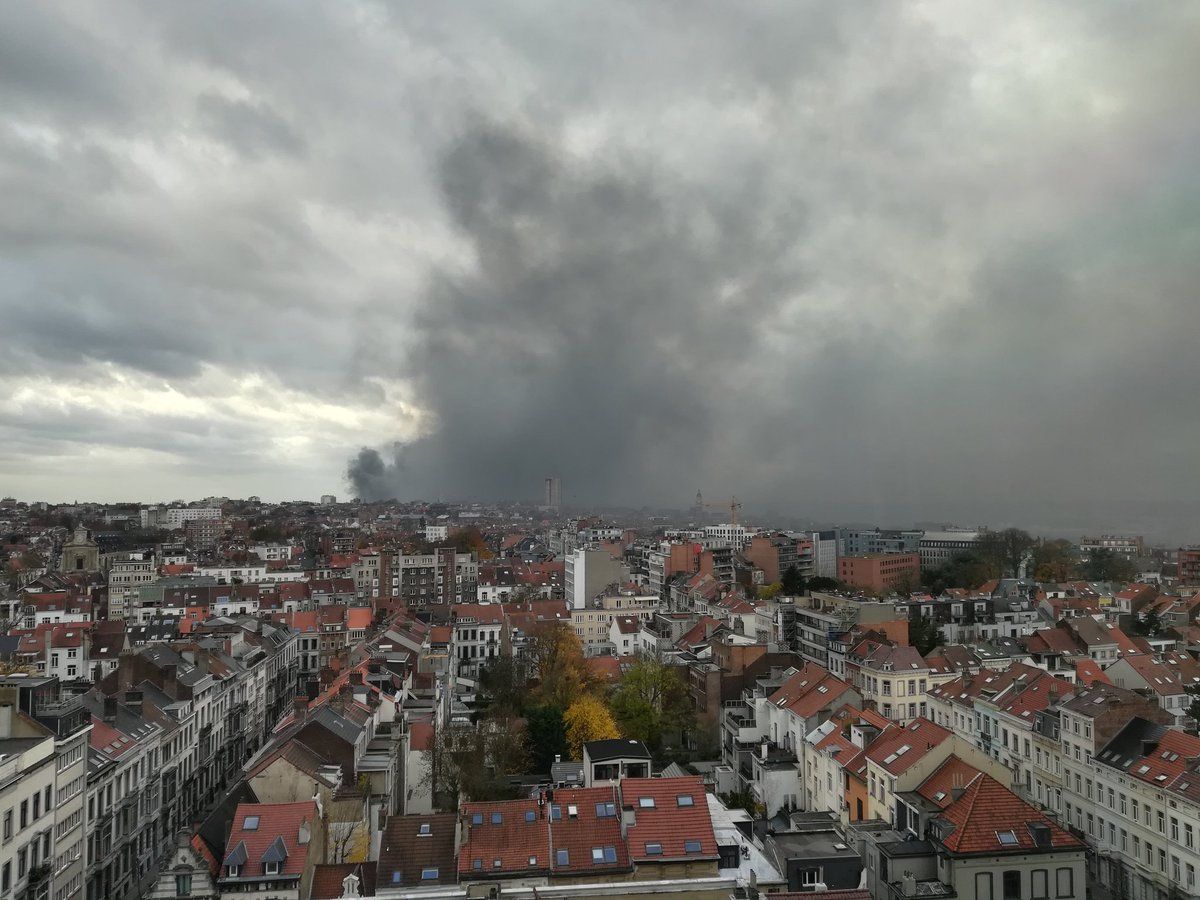 Incendio en fábrica de waffles en Bruselas