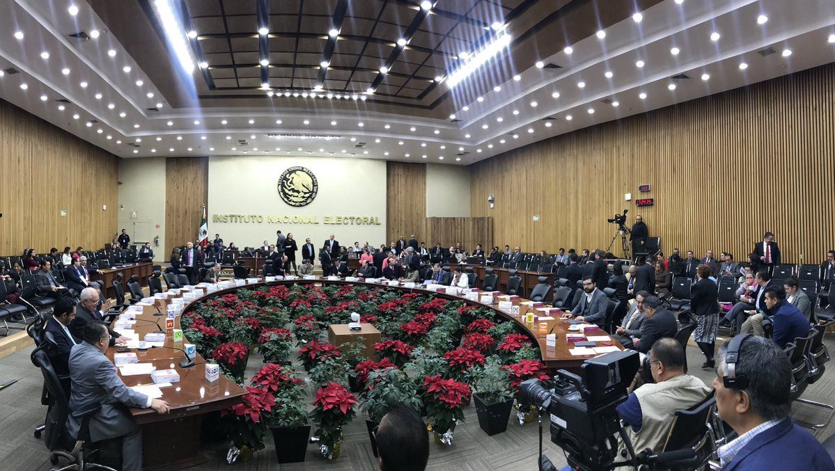 Plantean ampliar municipios para acopio de firmas en papel