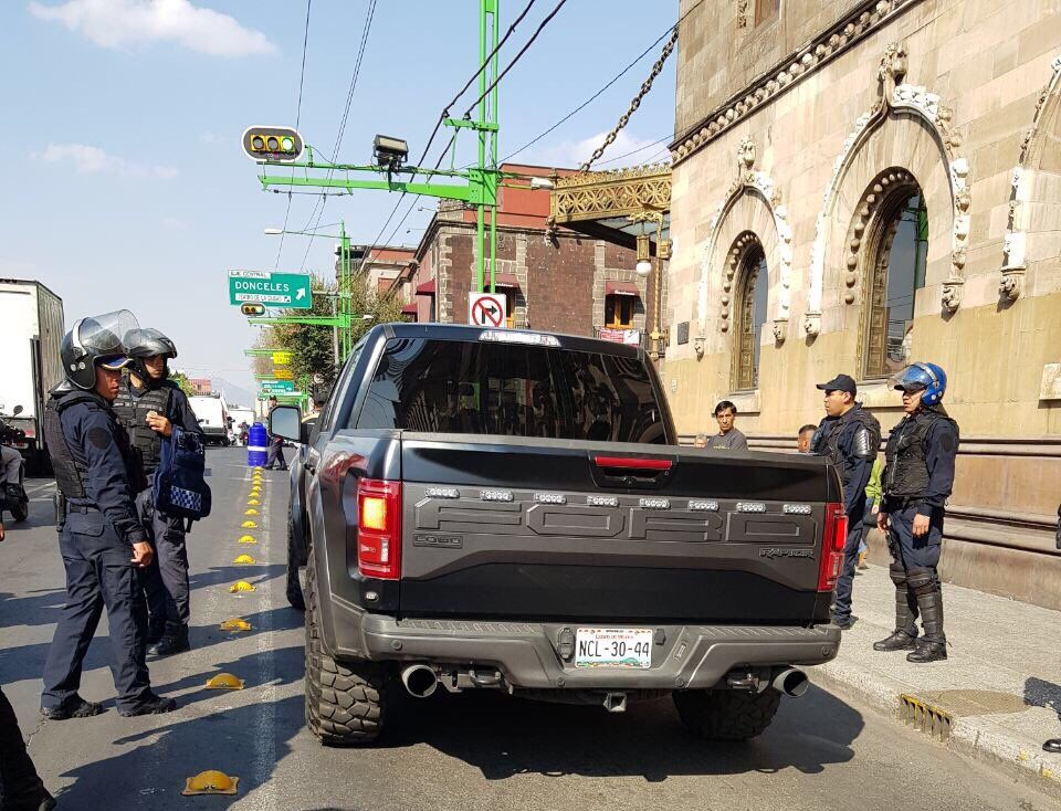 Detienen a líder del sindicato de Bomberos por invadir carril confinado