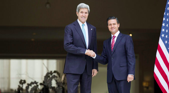 Enrique Peña y John Kerry conversan acerca de diversidad biológica