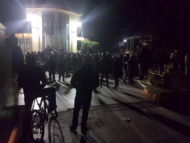 Pobladores golpean a presuntos ladrones en Hidalgo