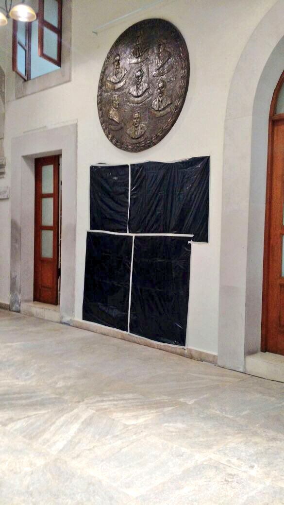 Develan placa con error en Congreso de Durango - magna-carta