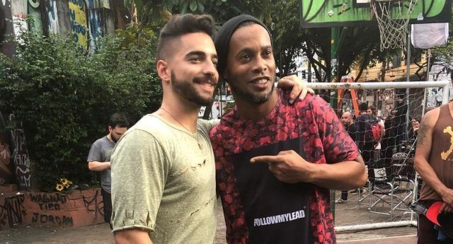 Ronaldinho aparecerá en el próximo videoclip de Maluma