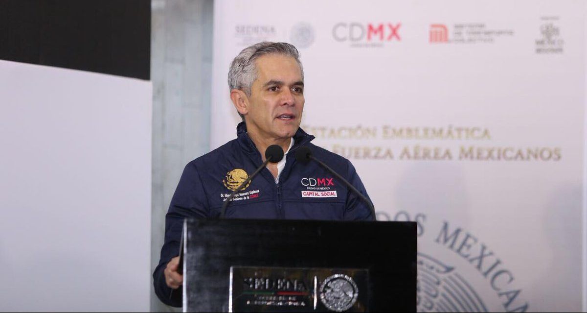 Mancera y Cienfuegos inauguran estación emblemática del Ejército y Fuerza Aérea