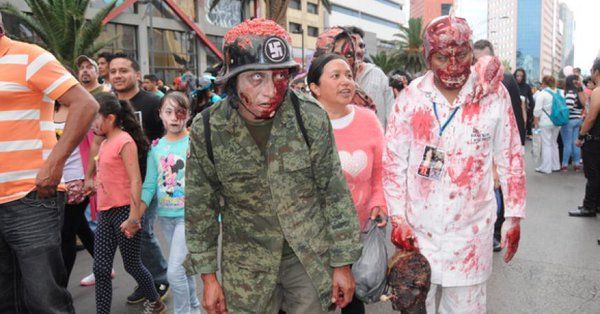 Más de ocho mil policías resguardarán eventos en Ciudad de México - marcha-zombie