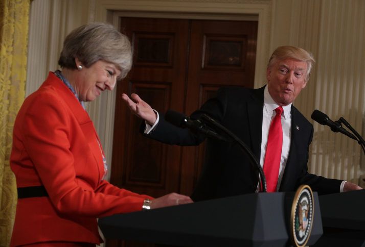 May descarta cancelar visita de Trump al Reino Unido