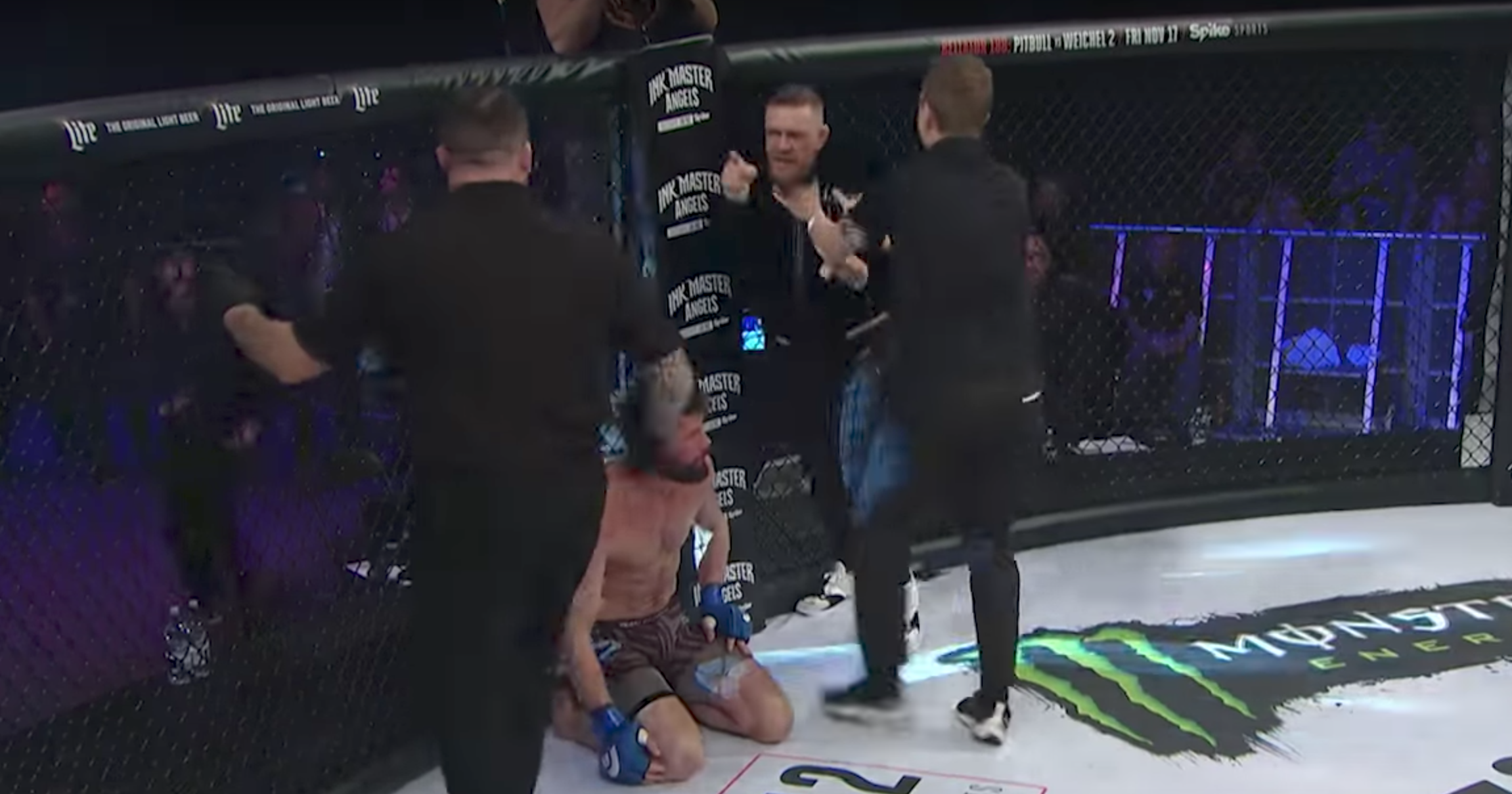 Connor McGregor enfurece contra réferi de MMA